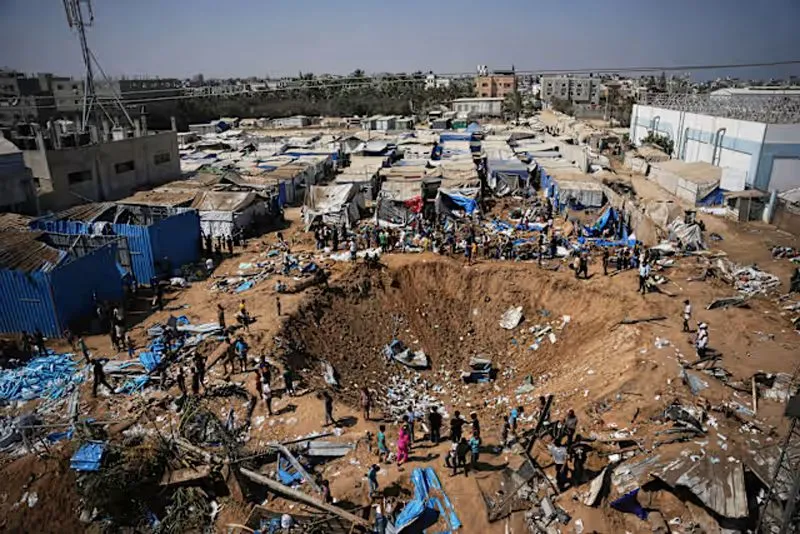 Palestinians in Gaza hope Hamas will disarm but fear Israeli forces won't withdraw