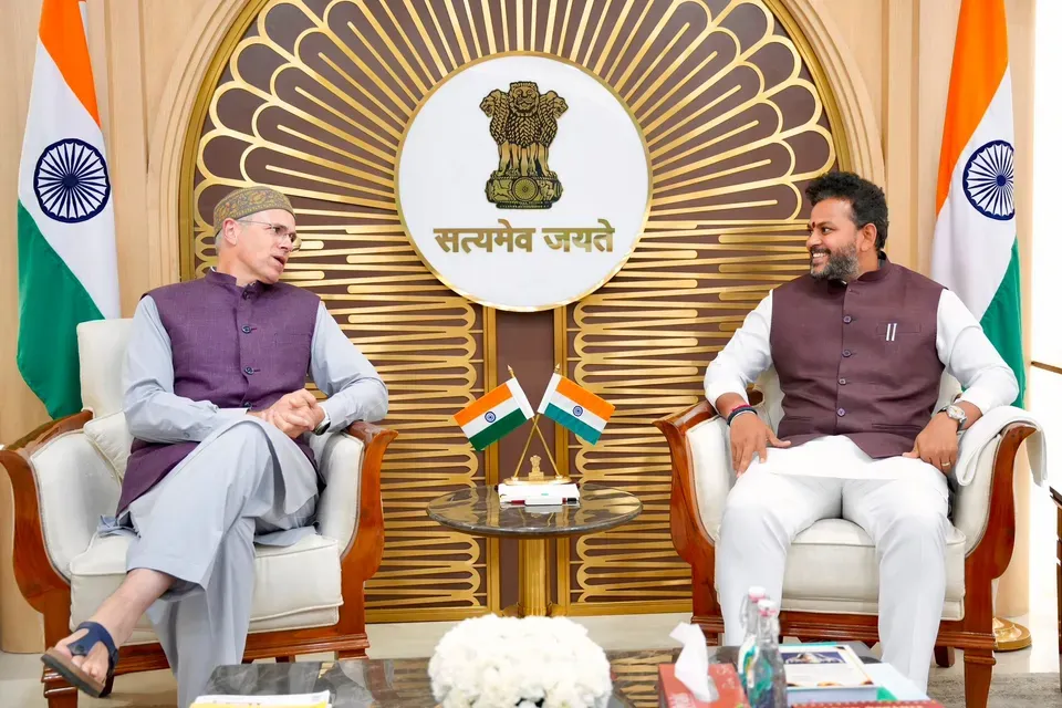 CM Omar meets Aviation Minister over proposed Srinagar airport closure