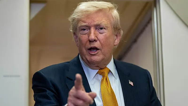 Trump signs orders narrowing birthright citizenship, ending 'birth tourism'