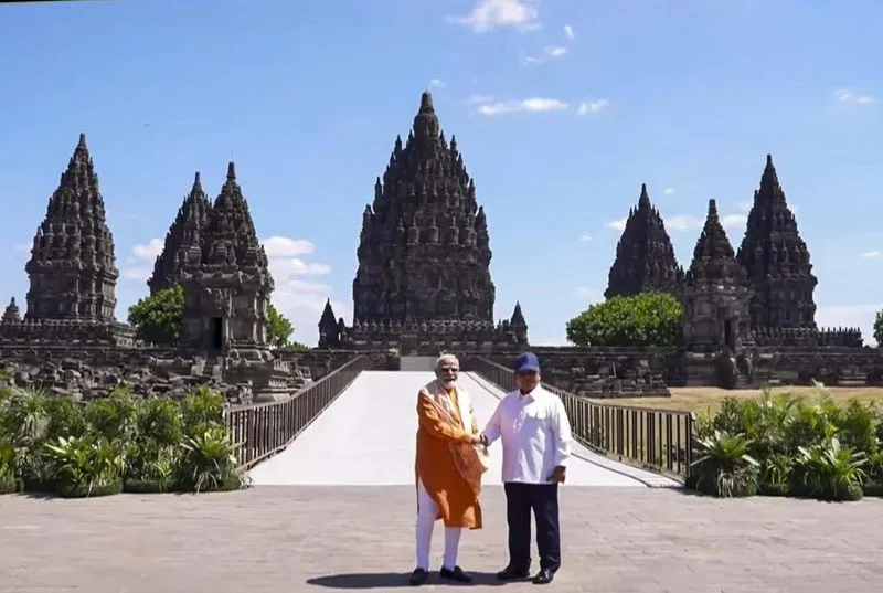 PM Modi, President Subianto visit Prambanan Temple