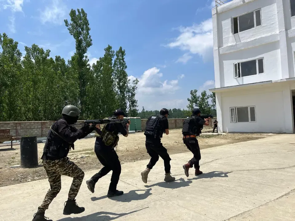 Anantnag Police conduct mock drill at Jablipora Landing Strip ahead of Amarnath Yatra
