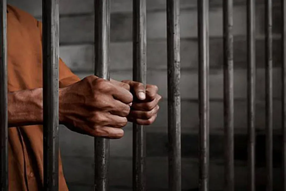 J-K: Man impersonating IB official held in Kathua