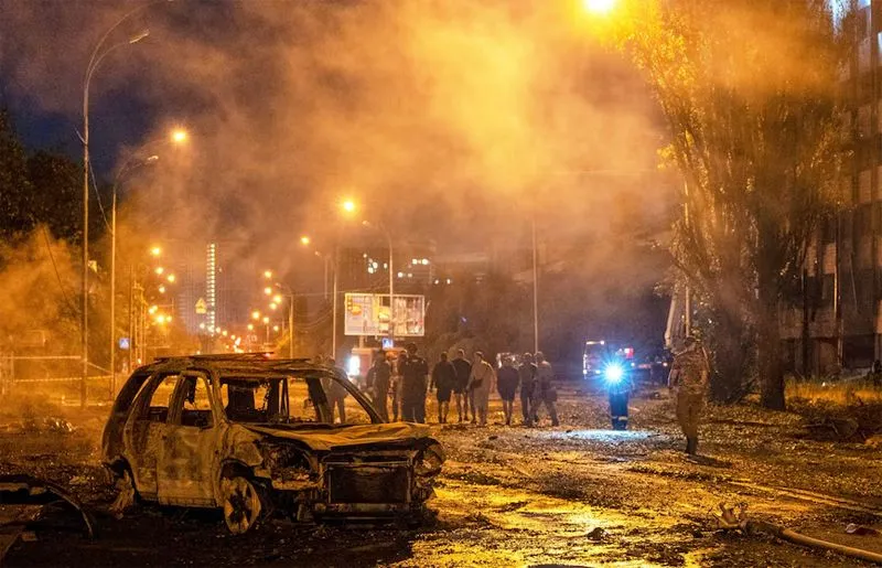 Russian planes fire a salvo of glide bombs at a southern Ukraine city, killing 1 and wounding dozens