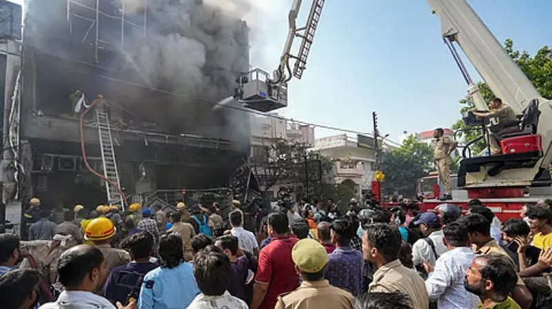 At least 15 dead as fire rips through Lucknow building, students among victims