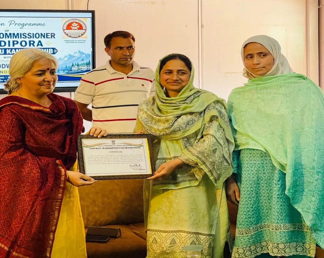 DC Bandipora visits Army Goodwill School, lauds students’ outstanding performance at NMBA Padyatra