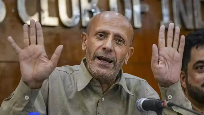 MPs call for dialogue in J&K, seek Rashid’s release