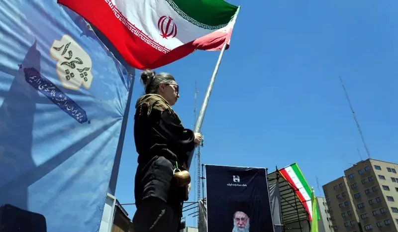 Iran to reopen strait of Hormuz, can sell oil freely under deal