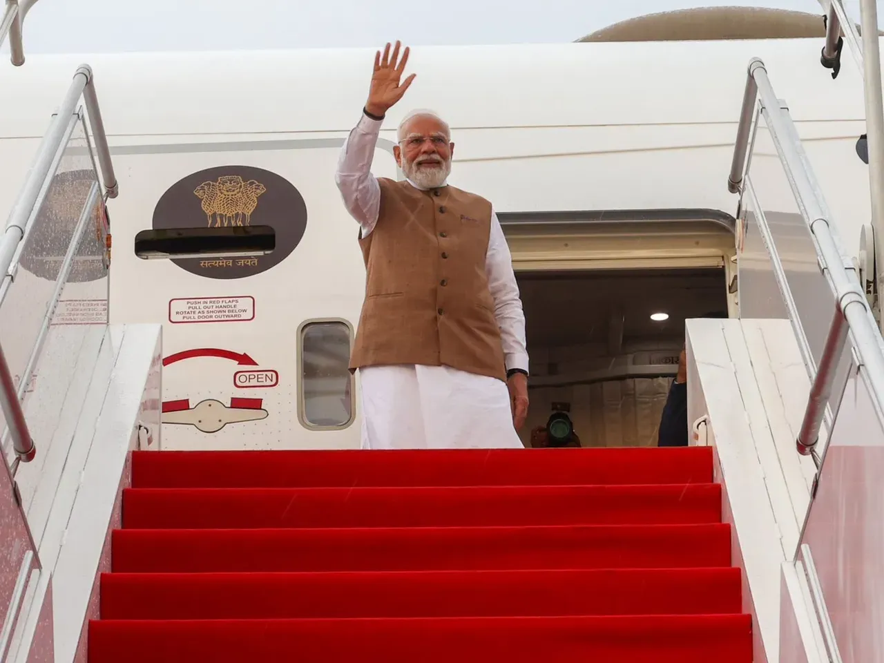 PM Modi returns to Delhi after concluding France, Slovakia visit
