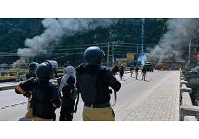 Pak army opens firing on PoJK protesters