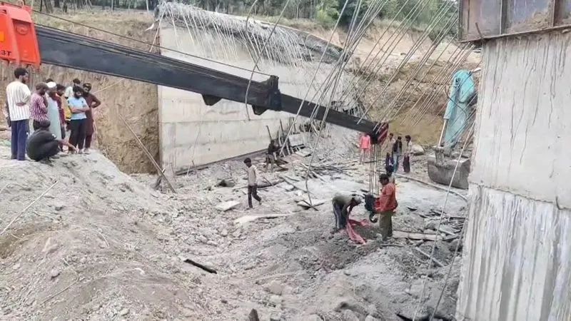 10 Injured As Recently-Constructed Bridge Collapses In J&K's Baramullah